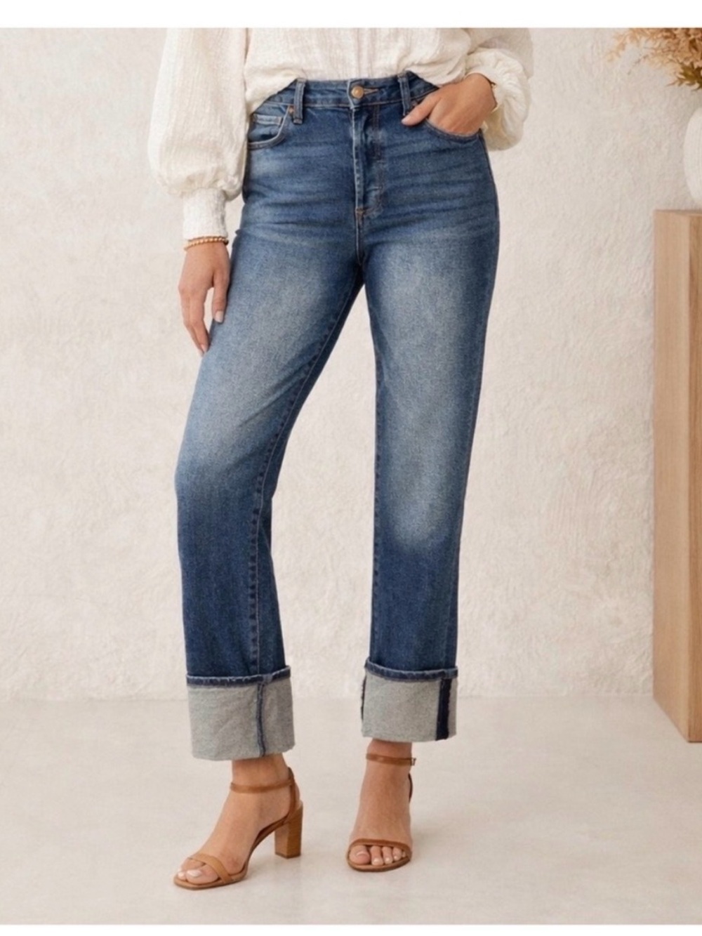EVEREVE Straight High Rise Cropped Cuffed Jeans